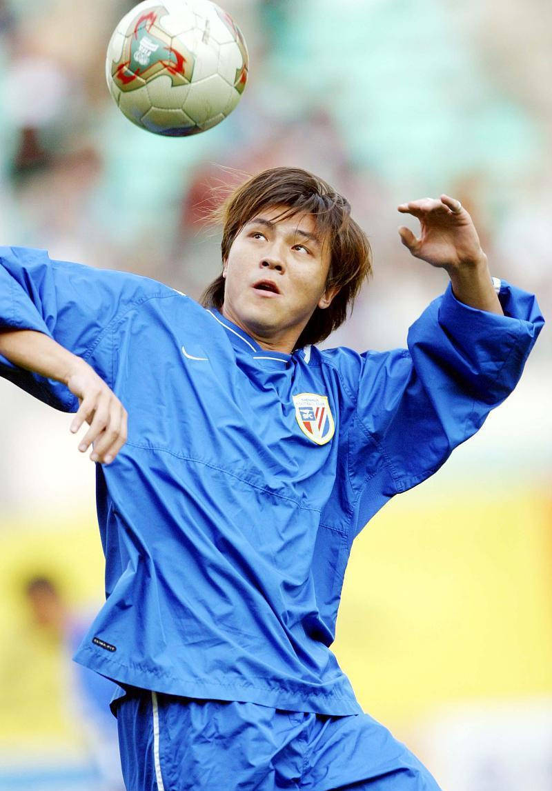 星空官网登录|
中外射手争霸史：首位洋金靴降生 不少国脚级外援到甲A淘金(图8)