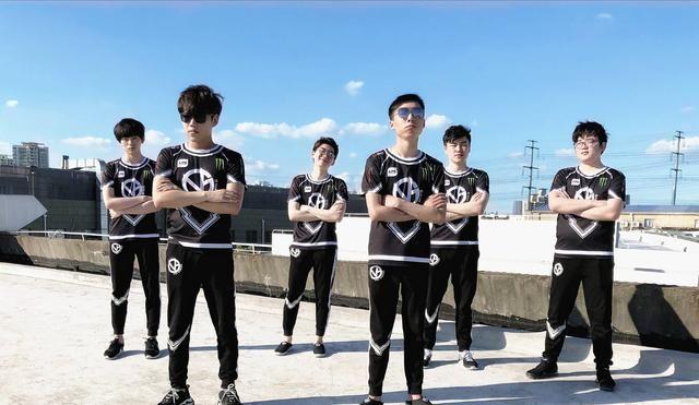 “星空官网登录”成足冲刺中超，再现补时绝杀！(图1)