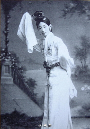 “xingkong体育官网登录”
马竞门将乌龙球遭皇马0比2落败中止联赛七连胜(图7) 星空体育官网