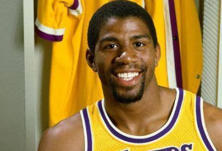 
1991年 魔术师熏染艾滋后 为何要着重检查湖人的啦啦队？_星空体育官网(图10)